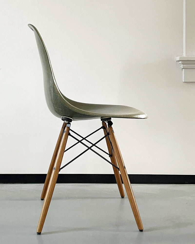 Vintage - Herman Miller Original Eames Fiberglass DSW Side Chairs