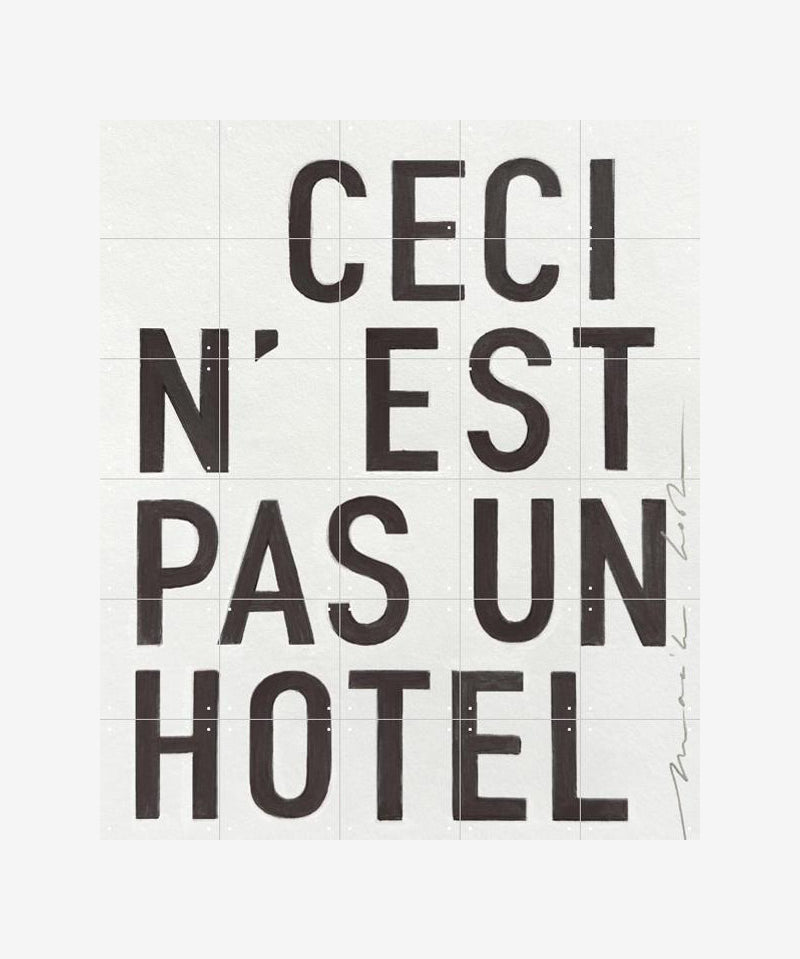 hotelblack_100x120_bb995770-c0a8-4d14-a8ca-c7d63b389f69.jpg