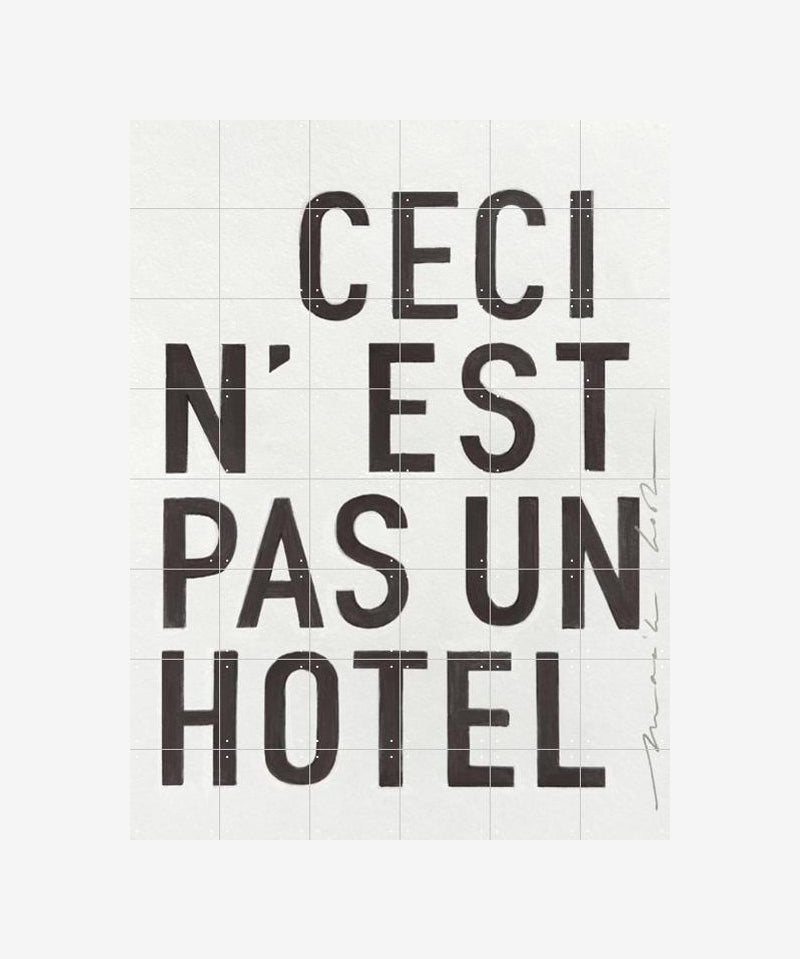 hotelblack_120x160_8d8c80c0-00fa-4b23-ab0e-27e89b4f26db.jpg