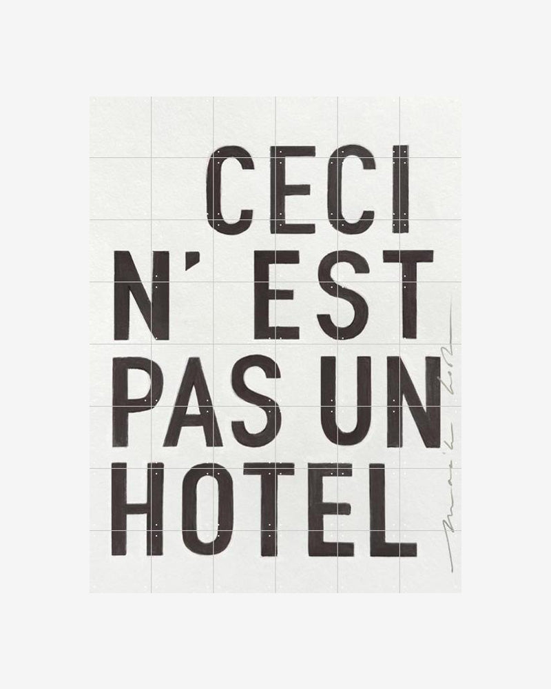 IXXI - Hotel, black