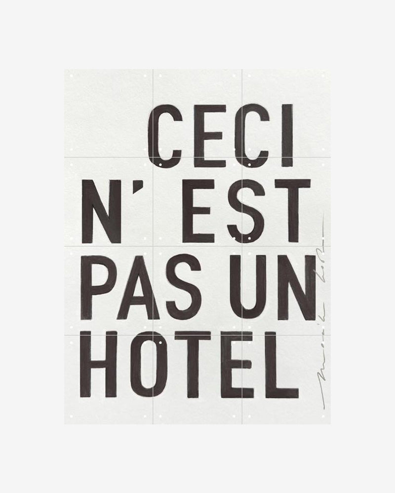 IXXI - Hotel, black