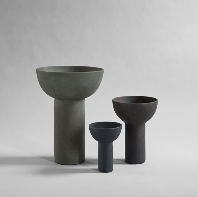 BlockVase_Medio-Coffee-sfeer_dbb1255a-9566-42d3-b63a-6c7b9ab575de.png