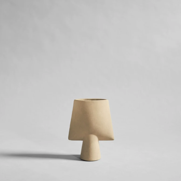 SphereVaseSquare_sand_f59ff832-7d33-48af-b0a5-bdd32c521116.png